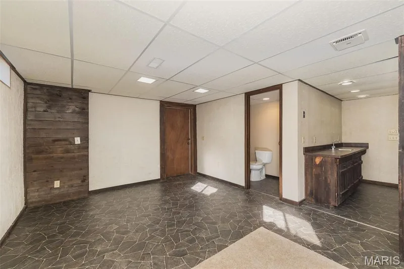 357 Beaver Lake Drive, St Charles, MO 63303 — listing photo 32 of 57