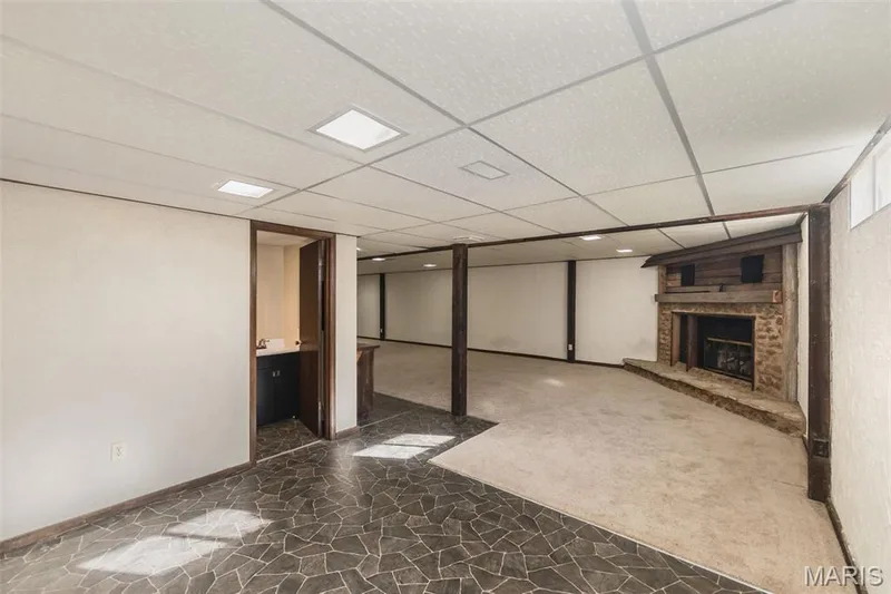 357 Beaver Lake Drive, St Charles, MO 63303 — listing photo 33 of 57