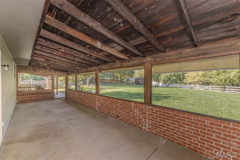 357 Beaver Lake Drive, St Charles, MO 63303 — listing photo 37 of 57