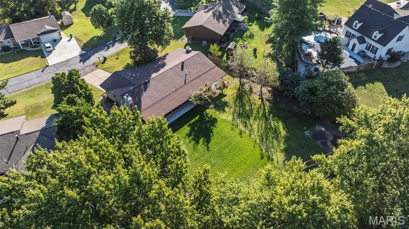 357 Beaver Lake Drive, St Charles, MO 63303 — listing photo 50 of 57