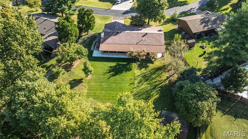 357 Beaver Lake Drive, St Charles, MO 63303 — listing photo 51 of 57