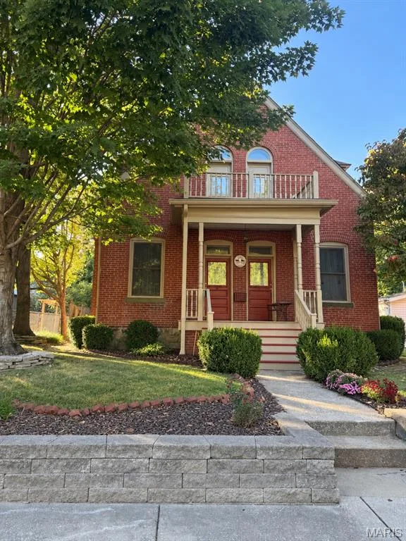 711 N 5th Street, St Charles, MO — listing photo 1
