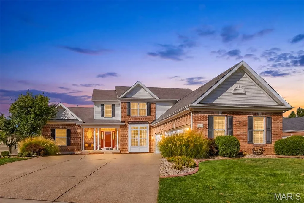 1015 Pearview Drive, St Peters, MO 63376 — listing photo 1 of 70