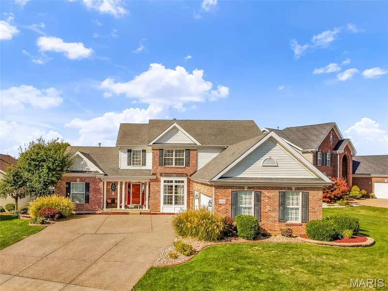 1015 Pearview Drive, St Peters, MO 63376 — listing photo 2 of 70