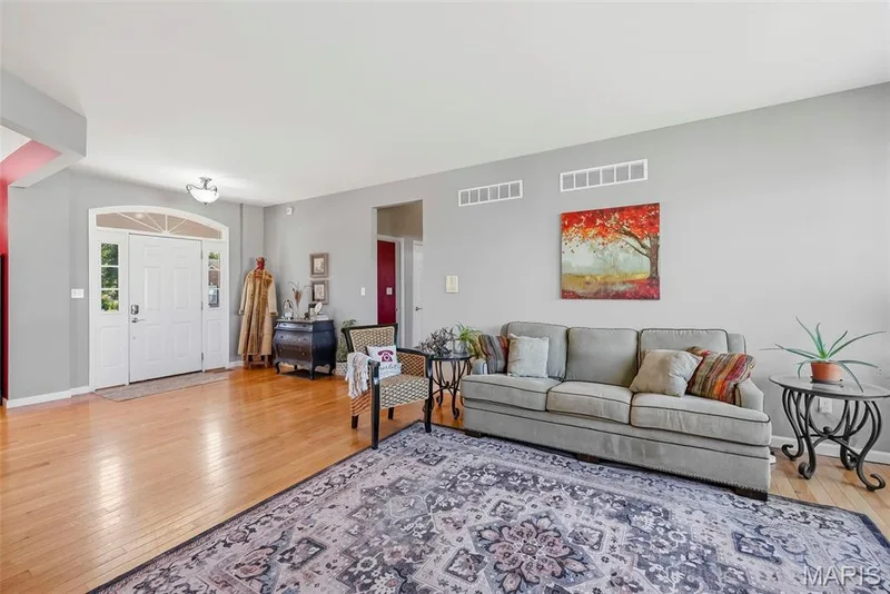 1015 Pearview Drive, St Peters, MO 63376 — listing photo 6 of 70