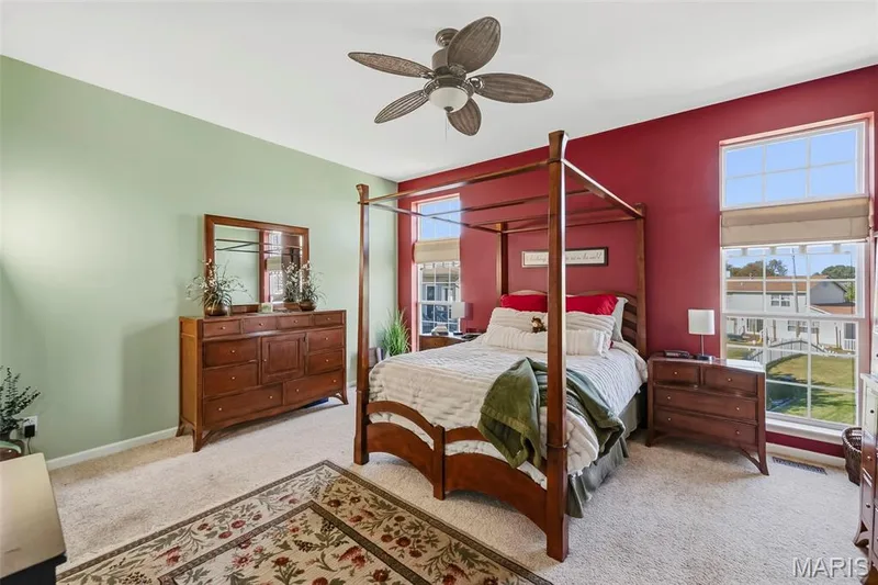 1015 Pearview Drive, St Peters, MO 63376 — listing photo 22 of 70