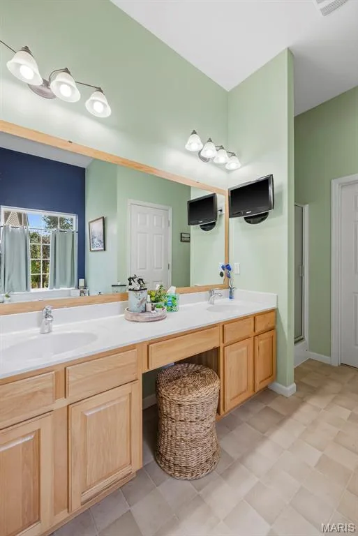 1015 Pearview Drive, St Peters, MO 63376 — listing photo 25 of 70