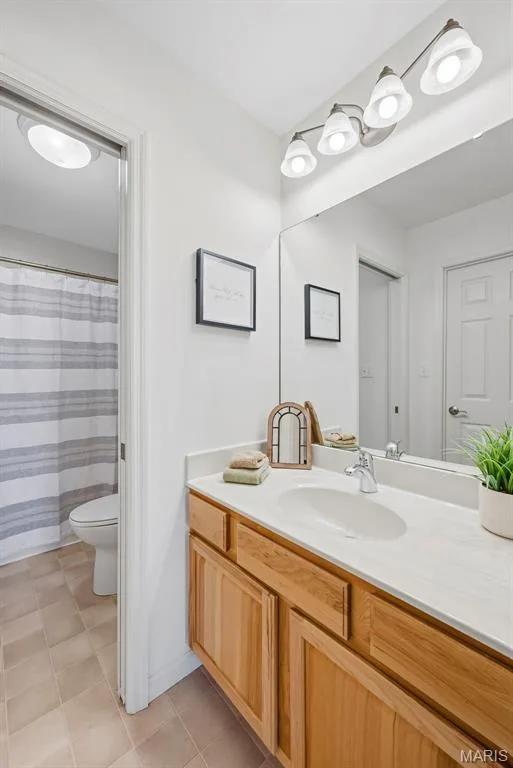 Jack n Jill connected to bedroom 3 — 1015 Pearview Drive, St Peters, MO 63376
