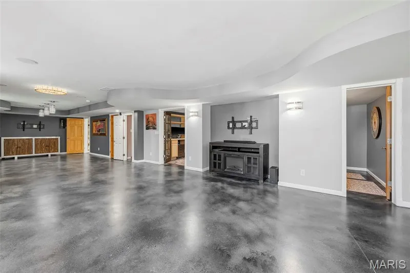 1015 Pearview Drive, St Peters, MO 63376 — listing photo 47 of 70