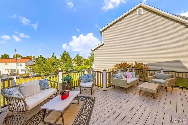 Maintenance Free Deck — 1015 Pearview Drive, St Peters, MO 63376