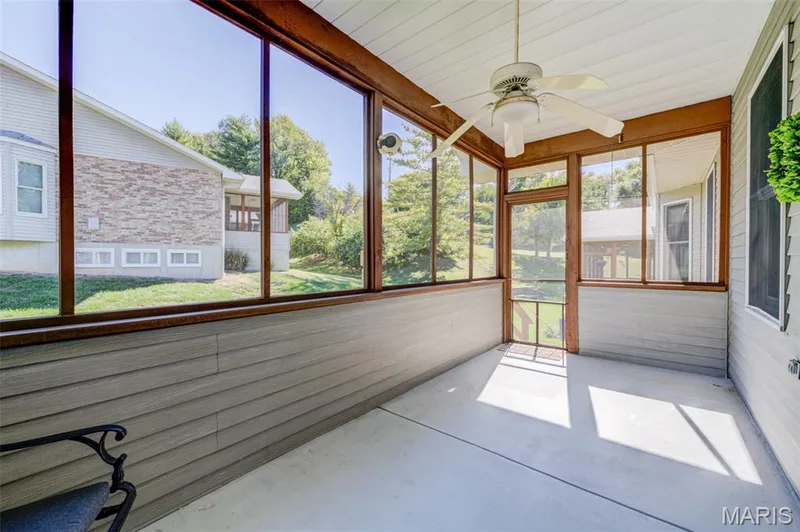 Relax all year long on the private screened porch/patio. — 2902 Oakmont Drive #18B, St Charles, MO 63301