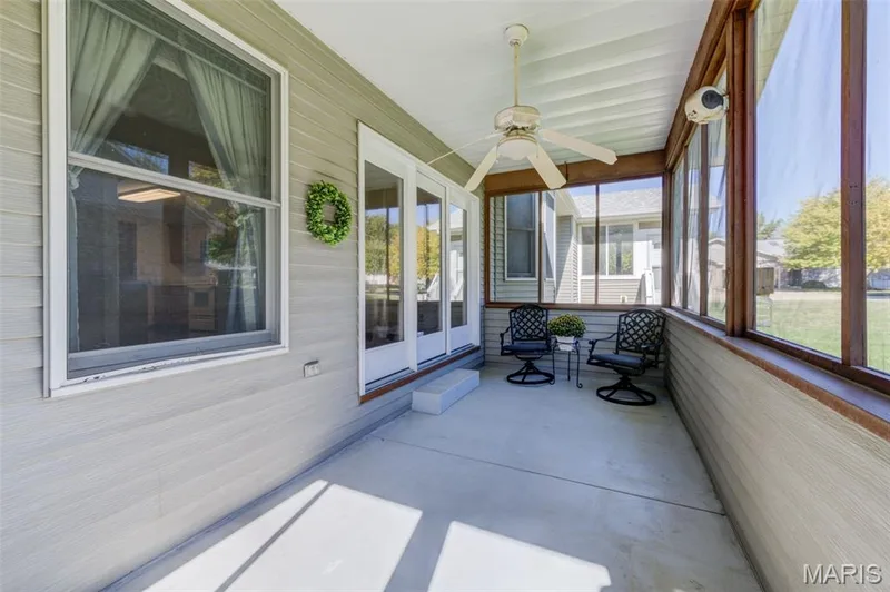 2902 Oakmont Drive #18B, St Charles, MO 63301 — listing photo 19 of 27