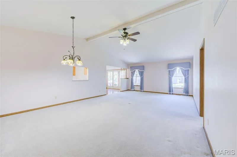 Great Room  & Dining Room — 2902 Oakmont Drive #18B, St Charles, MO 63301