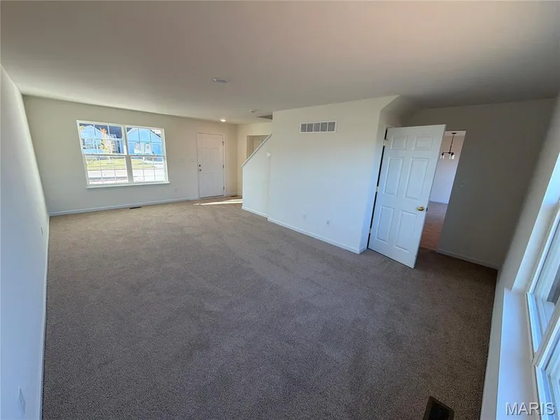 417 Yellow Rose Court, Wentzville, MO 63385 — listing photo 4 of 12