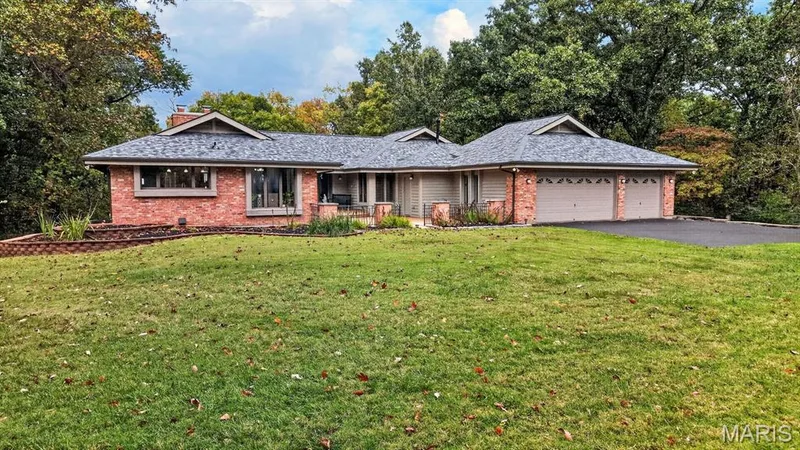 56 Chesterfield Lakes Road, Chesterfield, MO — listing photo 1