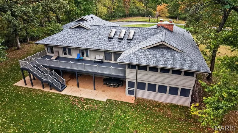 56 Chesterfield Lakes Road, Chesterfield, MO 63005 — listing photo 5 of 59