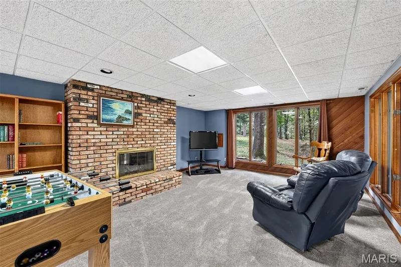 56 Chesterfield Lakes Road, Chesterfield, MO 63005 — listing photo 35 of 59