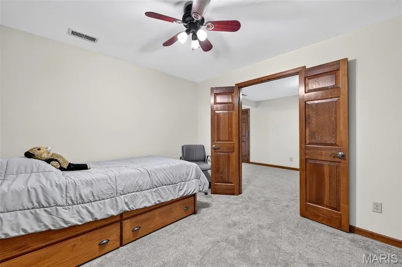 56 Chesterfield Lakes Road, Chesterfield, MO 63005 — listing photo 43 of 59
