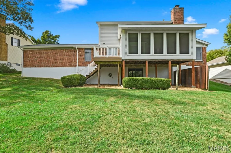 1922 Buckington Drive, Chesterfield, MO 63017 — listing photo 4 of 55