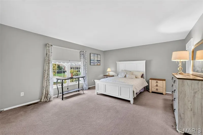 1922 Buckington Drive, Chesterfield, MO 63017 — listing photo 17 of 55