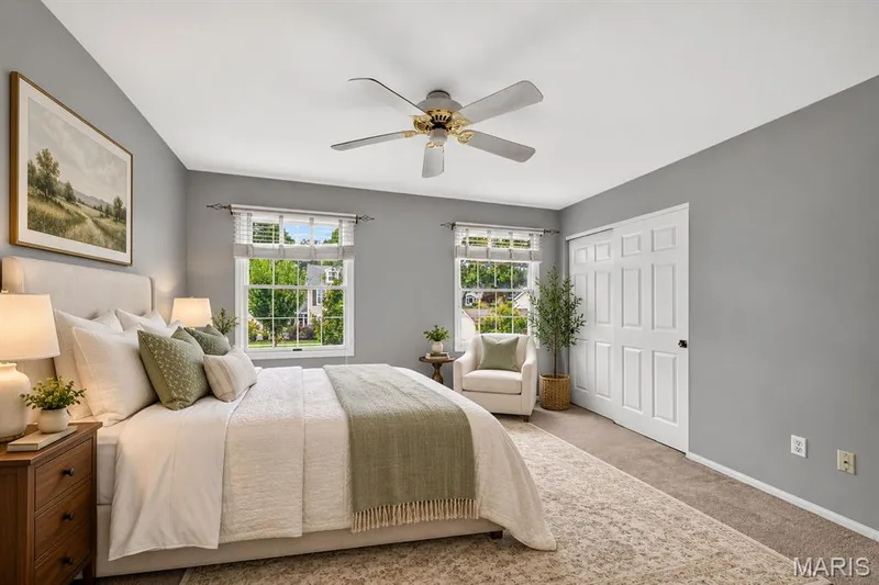Virtual staging — 1922 Buckington Drive, Chesterfield, MO 63017