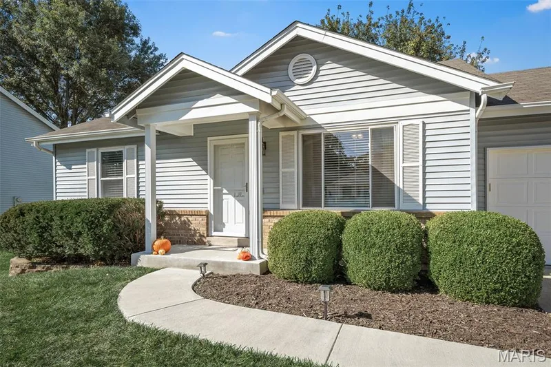 11 Mallard Pointe Drive, O'Fallon, MO 63368 — listing photo 5 of 45