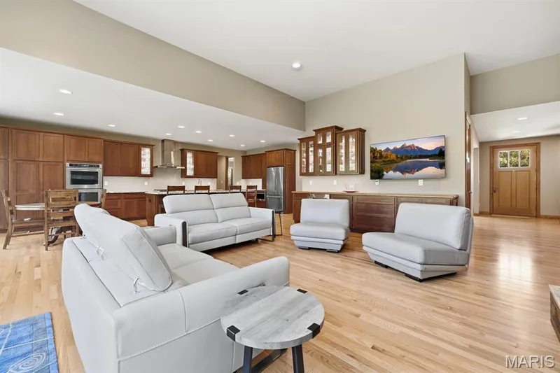 Open concept with built ins — 117 Trail Creek Court, St Charles, MO 63304