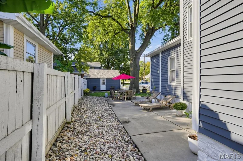 735 Jefferson Street, St Charles, MO 63301 — listing photo 14 of 34