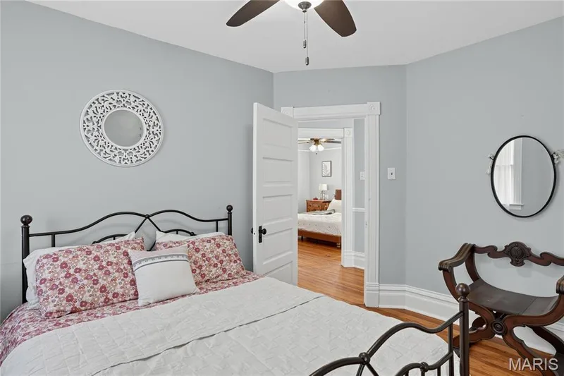 735 Jefferson Street, St Charles, MO 63301 — listing photo 15 of 34