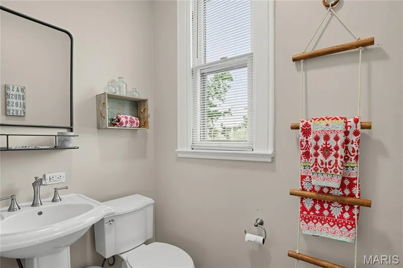 735 Jefferson Street, St Charles, MO 63301 — listing photo 20 of 34