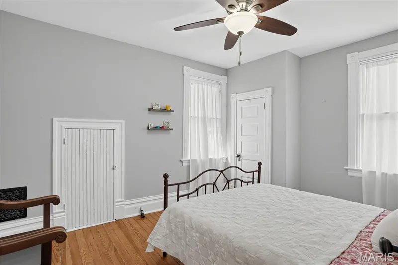 735 Jefferson Street, St Charles, MO 63301 — listing photo 22 of 34