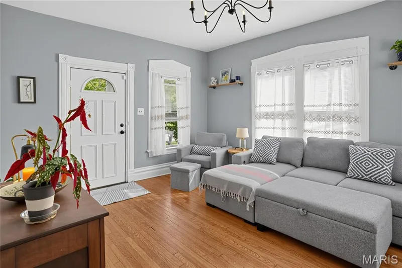 735 Jefferson Street, St Charles, MO 63301 — listing photo 27 of 34