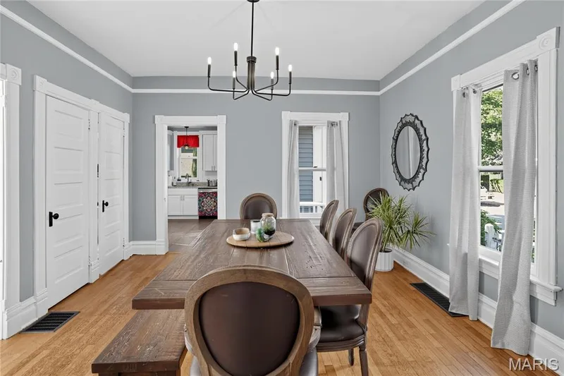 735 Jefferson Street, St Charles, MO 63301 — listing photo 30 of 34