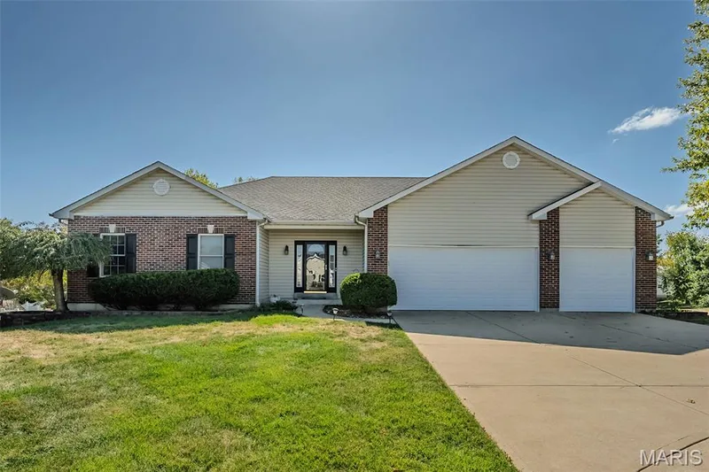 84 Reuben Court, O'Fallon, MO β listing photo 1