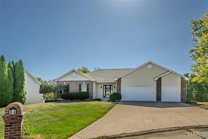 Welcome to 84 Rueben Court....  YES YES - A 4 CAR GARAGE.  Quiet cul de sac in Pennial Park.  4 Bedrooms, 3 Full Baths, Finished Terrace Level, Newer Entertainment Deck and Large fenced yard. Everything that this Hwy K location has to everything. — 84 Reuben Court, O'Fallon, MO 63376