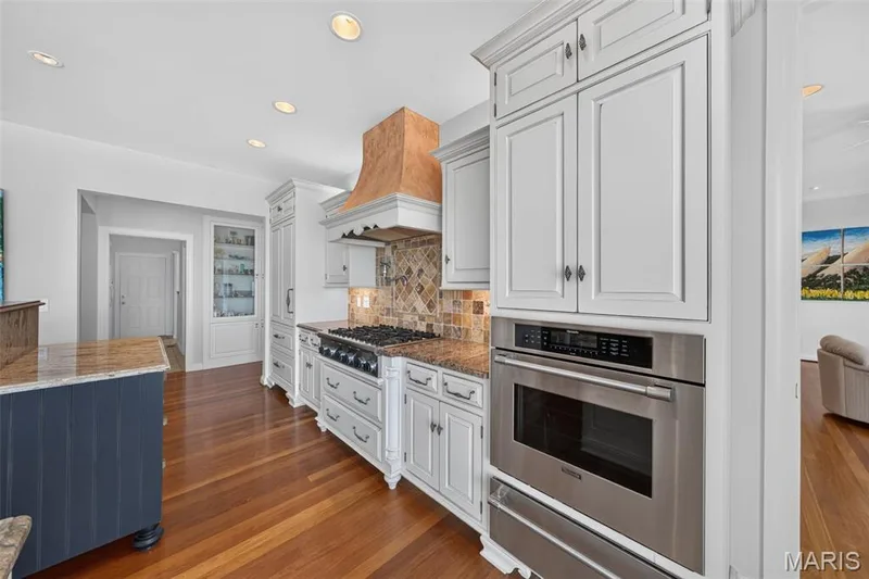 Thermador appliances — 33 Moorings Drive, Lake St. Louis, MO 63367