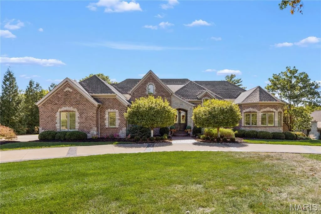 2 Fairlake Drive, Chesterfield, MO 63005 — listing photo 1 of 79