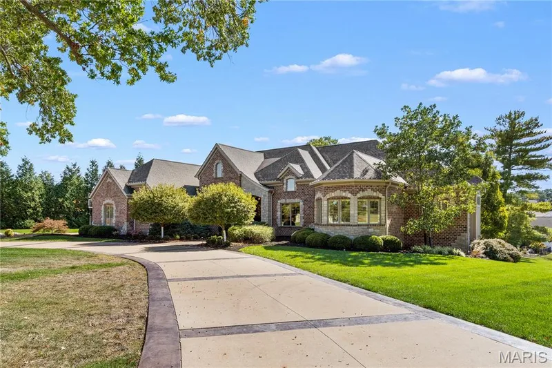 2 Fairlake Drive, Chesterfield, MO 63005 — listing photo 2 of 79