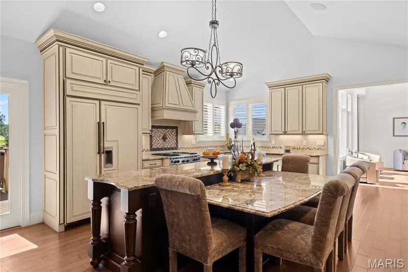 2 Fairlake Drive, Chesterfield, MO 63005 — listing photo 17 of 79