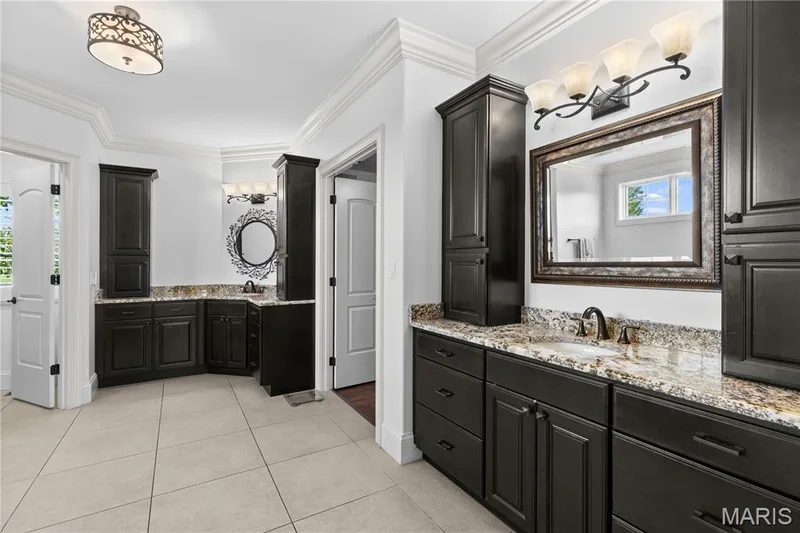 2 Fairlake Drive, Chesterfield, MO 63005 — listing photo 32 of 79