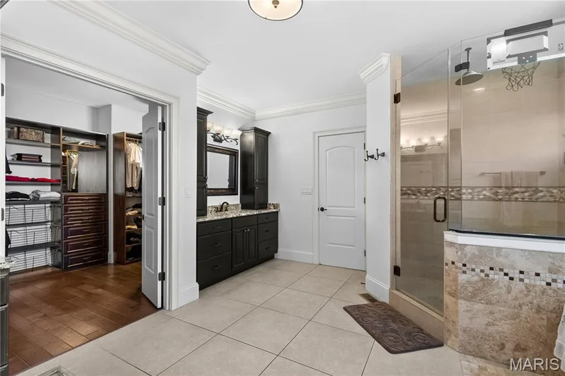 2 Fairlake Drive, Chesterfield, MO 63005 — listing photo 35 of 79