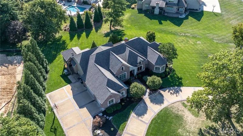 2 Fairlake Drive, Chesterfield, MO 63005 — listing photo 70 of 79