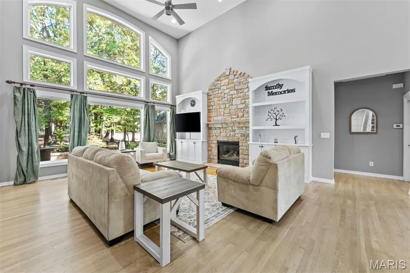 405 Charlemagne Drive, Lake St. Louis, MO 63367 — listing photo 6 of 57