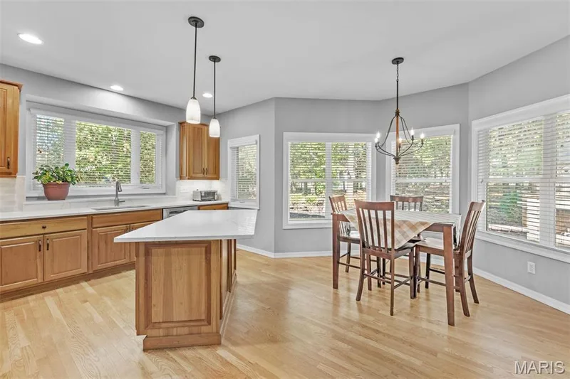 405 Charlemagne Drive, Lake St. Louis, MO 63367 — listing photo 10 of 57