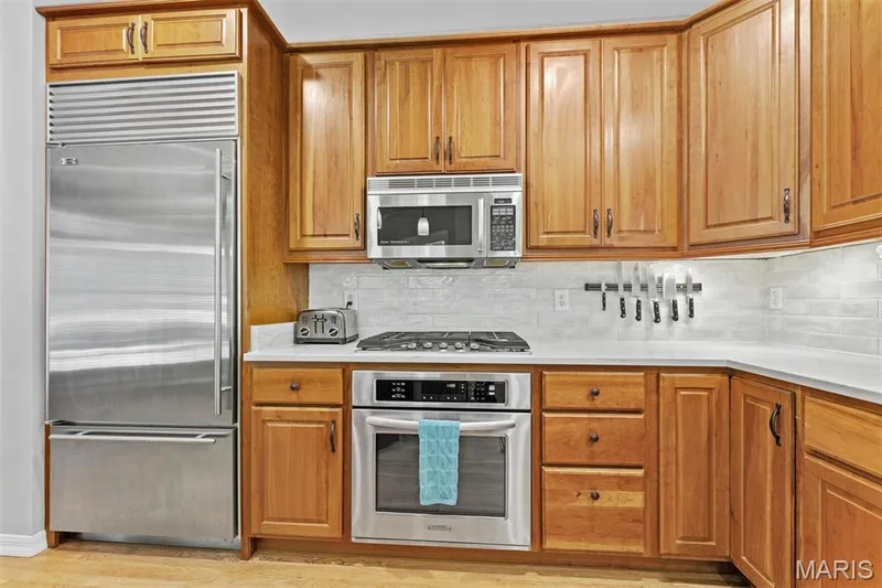 405 Charlemagne Drive, Lake St. Louis, MO 63367 — listing photo 11 of 57