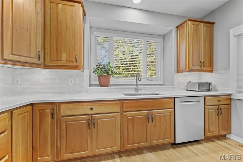 405 Charlemagne Drive, Lake St. Louis, MO 63367 — listing photo 12 of 57