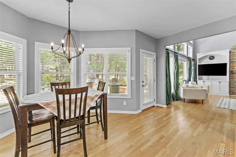 405 Charlemagne Drive, Lake St. Louis, MO 63367 — listing photo 14 of 57