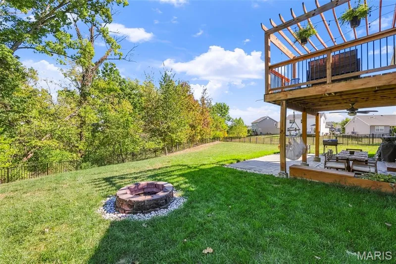 424 Cozy Pines Drive, Lake St. Louis, MO 63367 — listing photo 4 of 54