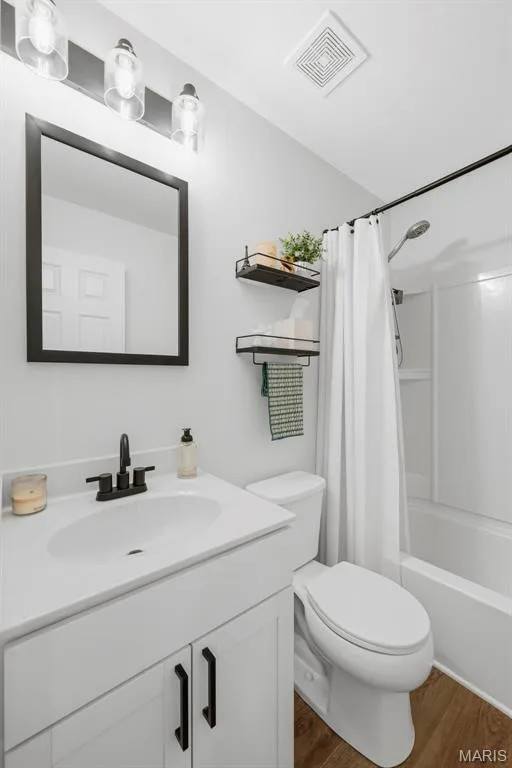 424 Cozy Pines Drive, Lake St. Louis, MO 63367 — listing photo 23 of 54