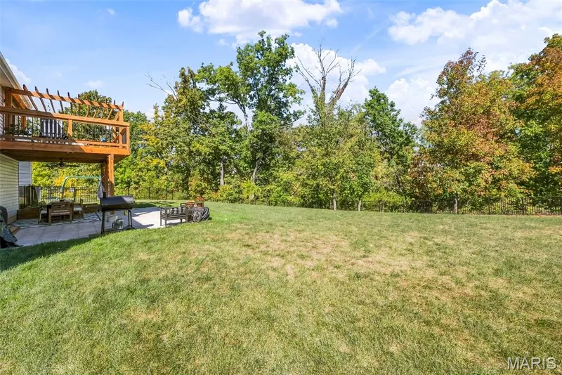 424 Cozy Pines Drive, Lake St. Louis, MO 63367 — listing photo 43 of 54